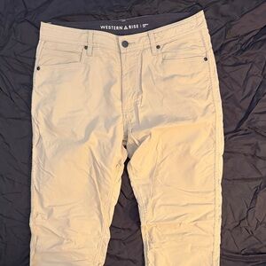 Western Rise Men's Tan 5 pocket pants 32